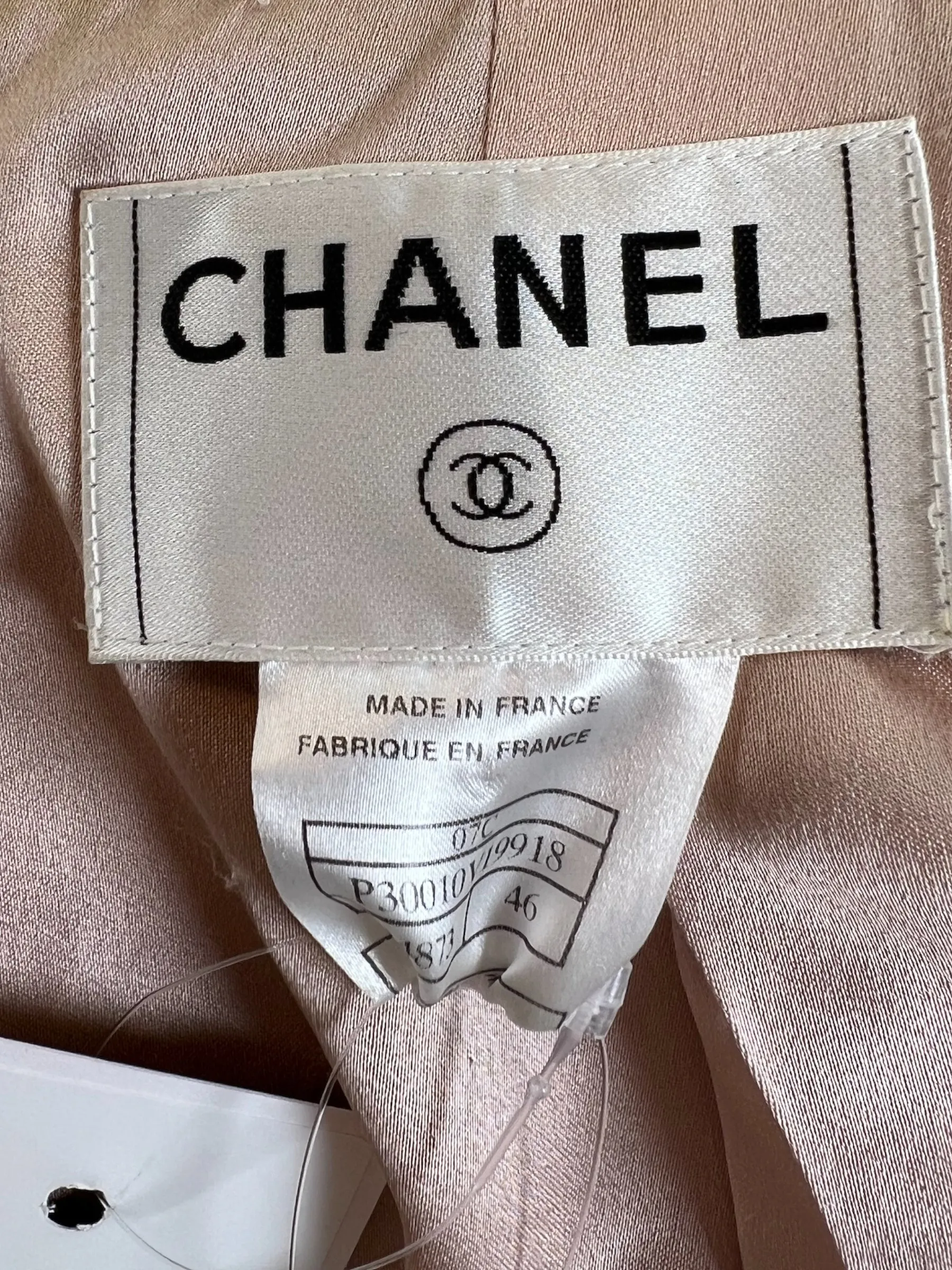 Chanel Size Medium Pink Tweed Jacket - 2007 Collection