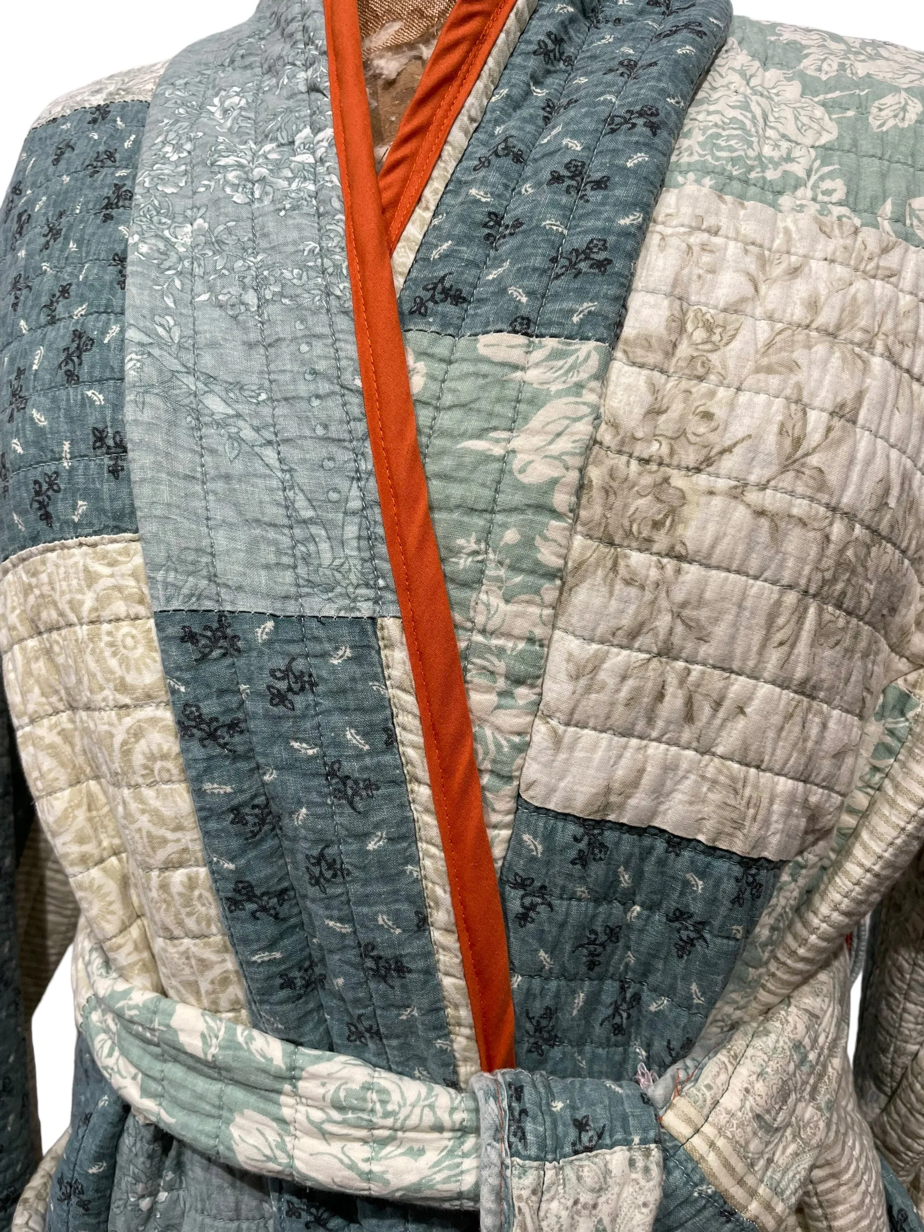 Quilt  jacket with belt
